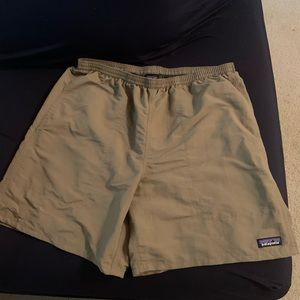 Patagonia baggies 7”